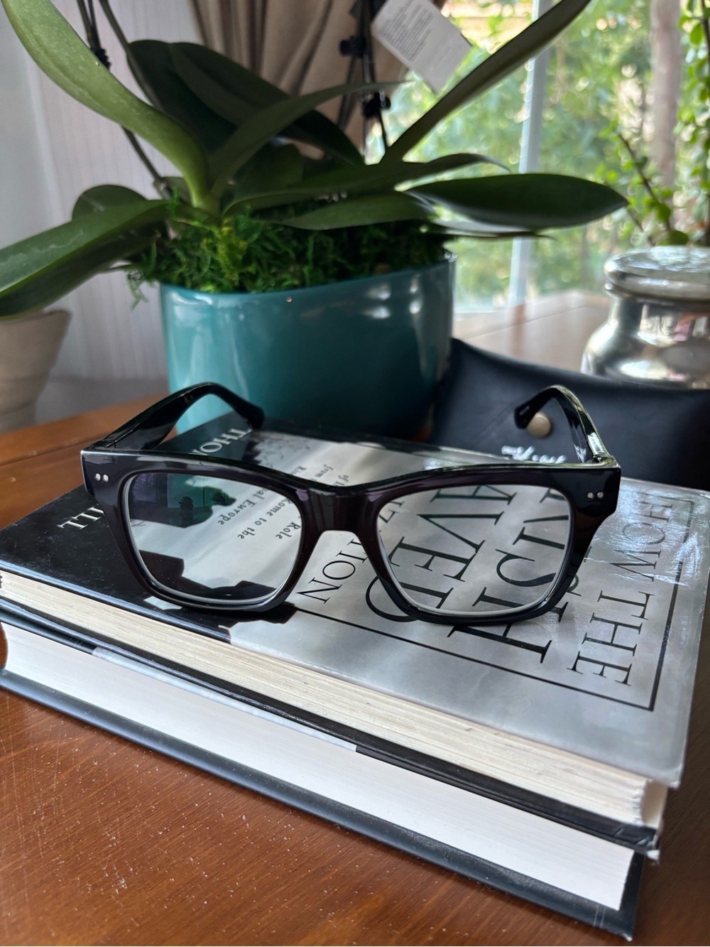 LOOK OPTIC Cosmo Reading Glasses +2.50 Glossy Black Readers